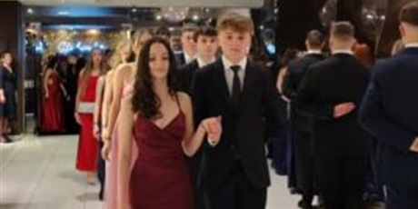 Powiększ grafikę: to-byl-wyjatkowy-bal-669449.jpg