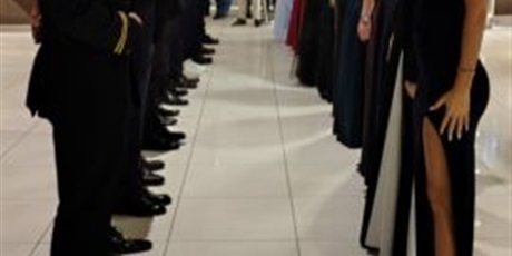 Powiększ grafikę: to-byl-wyjatkowy-bal-669451.jpg