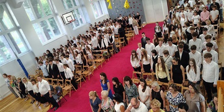 Powiększ grafikę: Uroczyste zakończenie roku szkolnego⚘️🎓✨