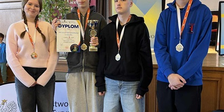 Wojewódzka Licealiada w szachach drużynowych- III msc naszej drużyny