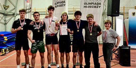 Złoty medal chłopców i brąz damskiej reprezentacji XIX LO w wioślarstwie halowym! Gratulujemy!