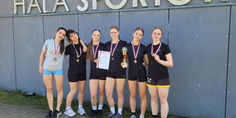 Powiększ grafikę: Złoto i brąz w wioślarstwie halowym!